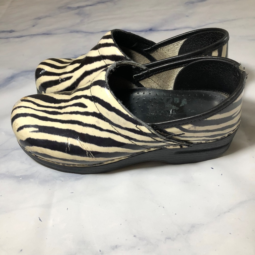Dansko Pro Patent Zebra Print Clogs Size 38 - image 6
